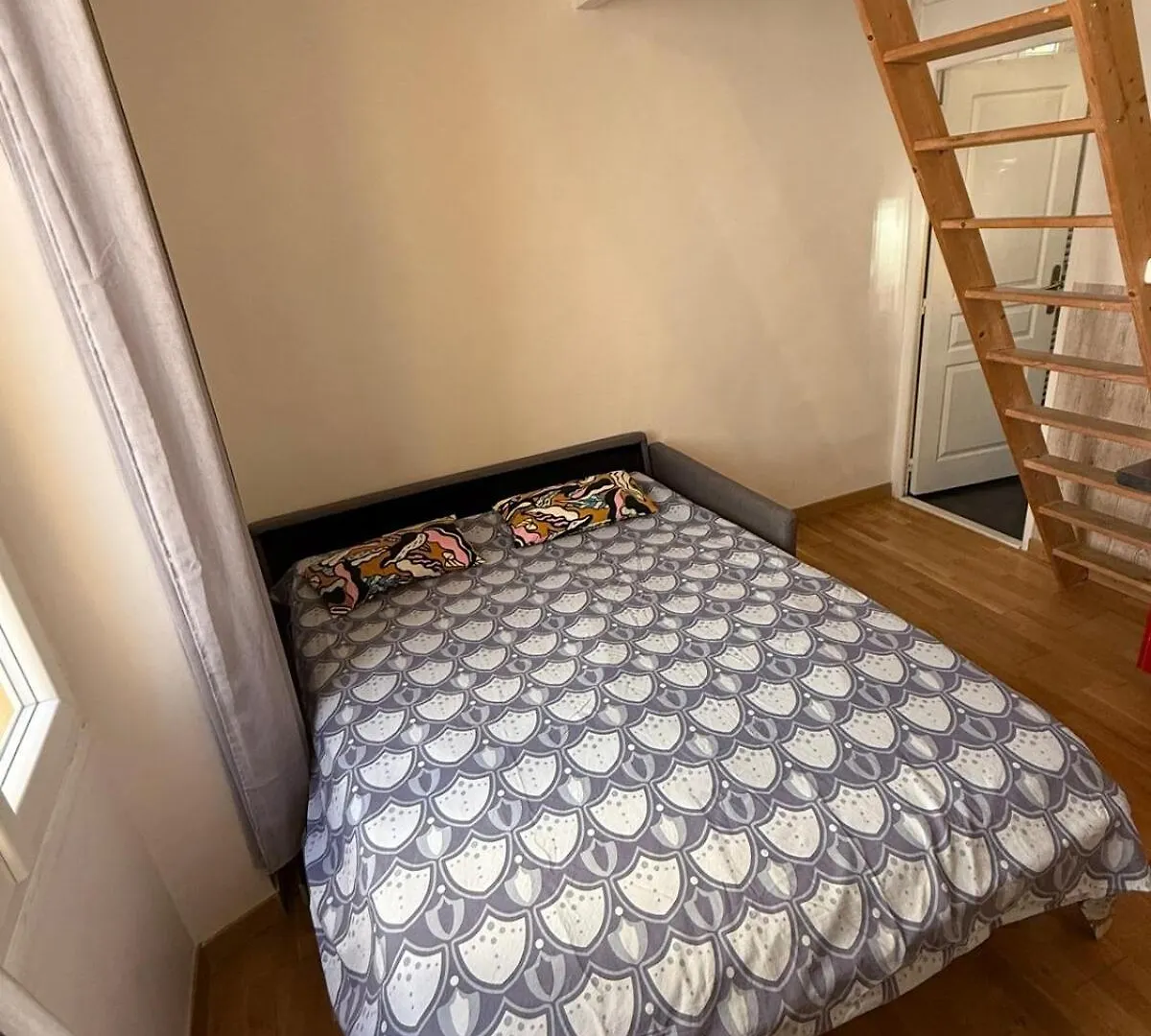Studio Centre Ville A 5Min Plages, Palais Et Gare Cannes 0*,  France